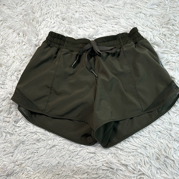 Lululemon Hotty Hot Short (Long 4") Dark Olive - Picture 1 of 6
